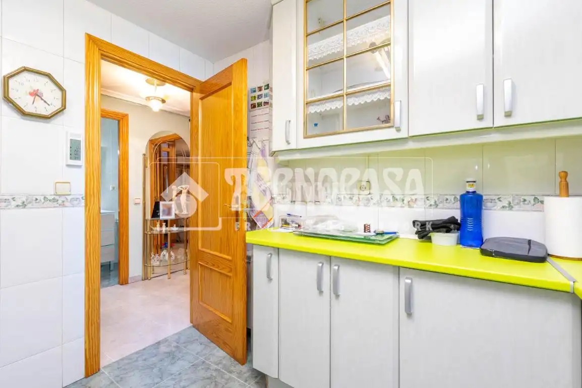 Cocina de Casa adosada en venta en Colmenar Viejo con Calefacción, Jardín privado y Terraza
