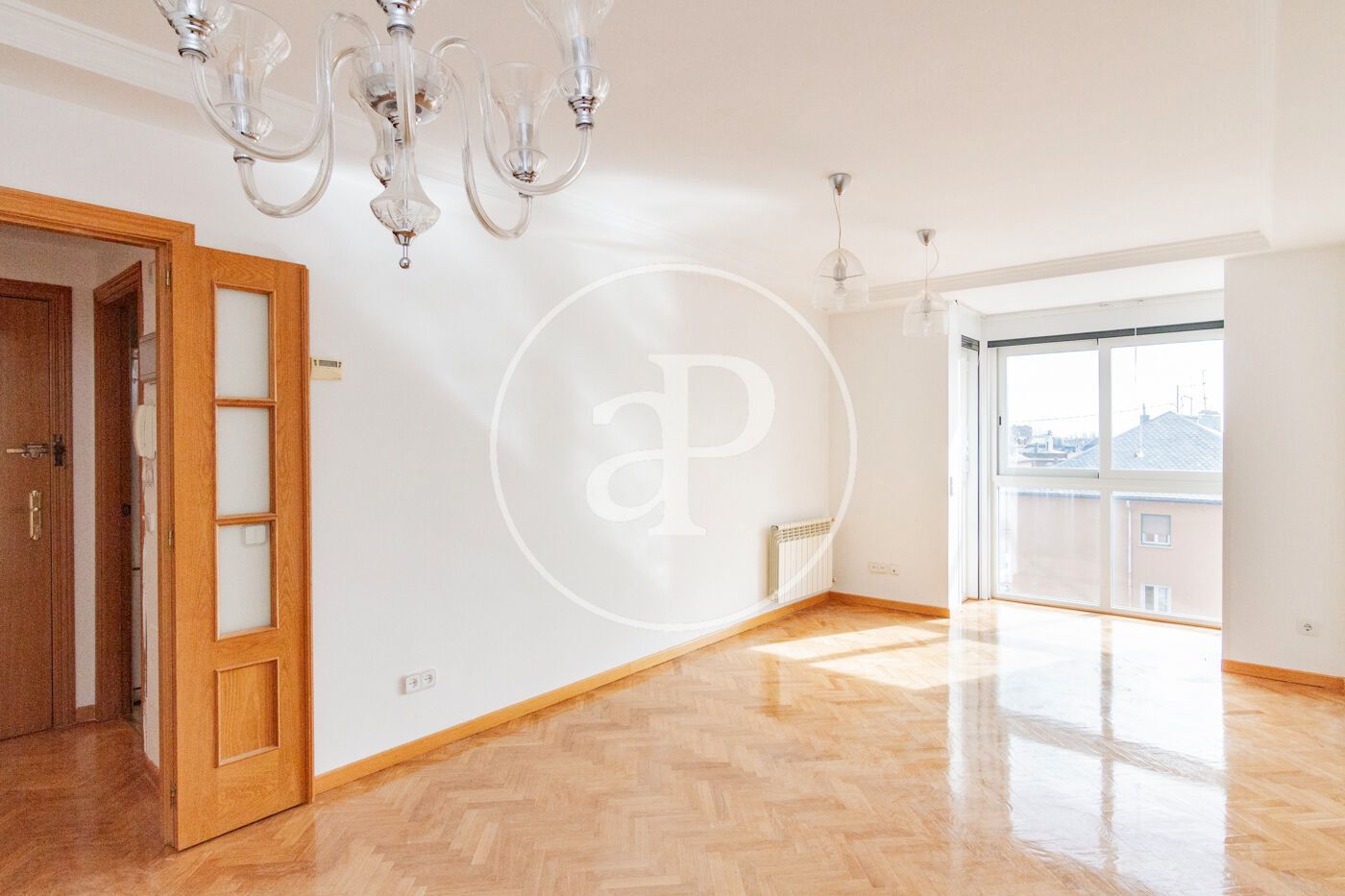 Sala d'estar de Pis de lloguer en  Madrid Capital amb Aire condicionat, Calefacció i Jardí privat