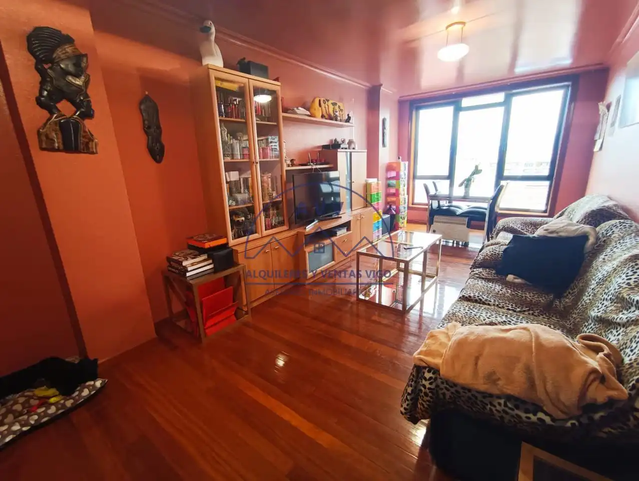 Sala d'estar de Pis en venda en Vigo  amb Calefacció i Parquet