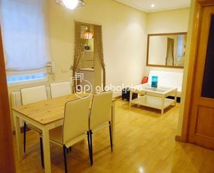 Dining room of Flat to rent in  Madrid Capital  with Air Conditioner, Heating and Furnished