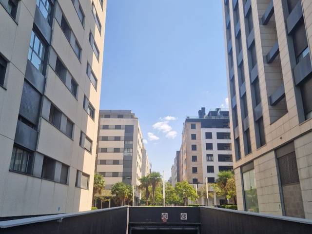 Garaje en Alquiler en De Paloma Miranda Plaza, 5 en Riberas