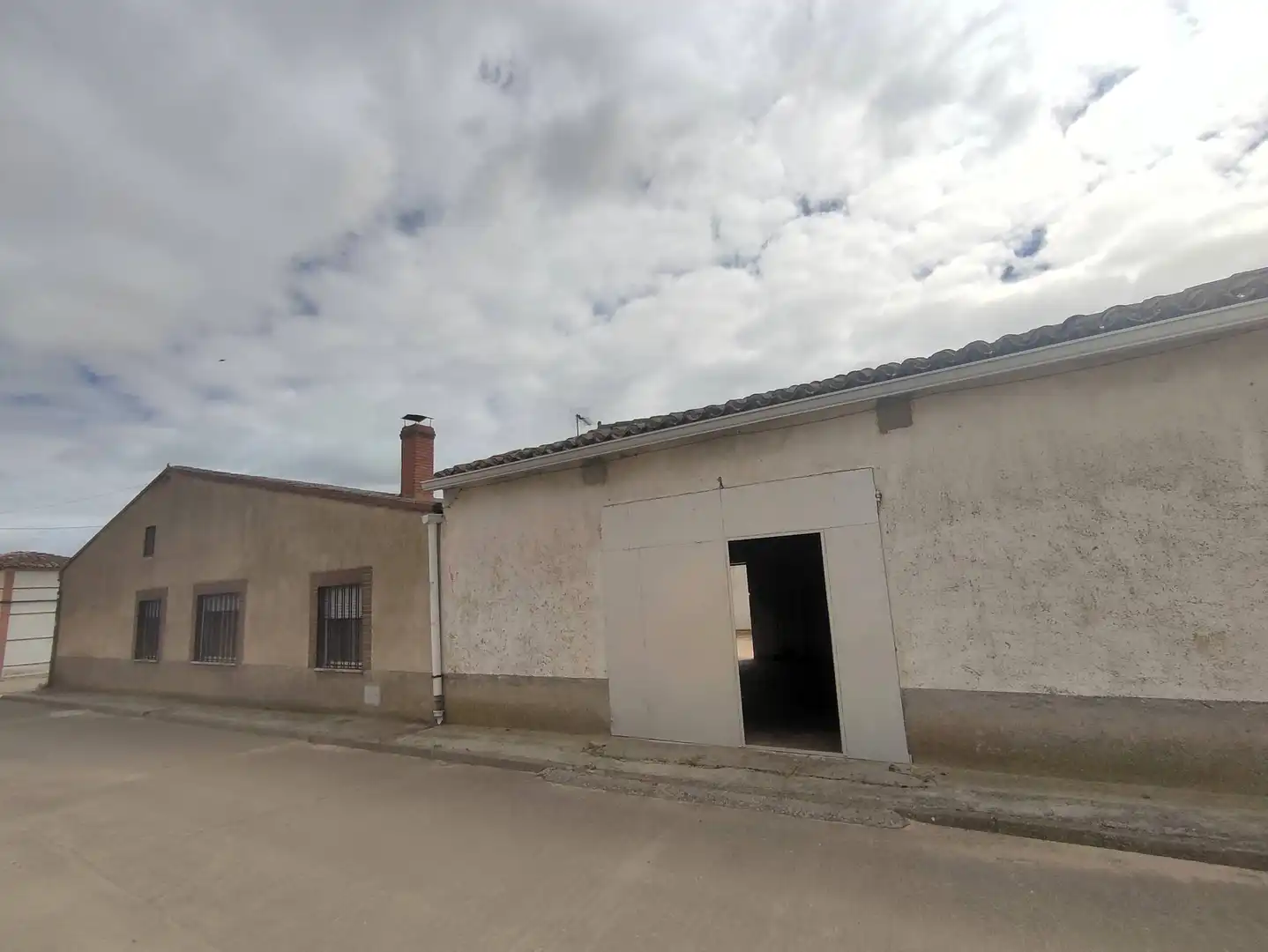 Vista exterior de Casa o chalet en venta en Lomoviejo con Trastero, Amueblado y Horno