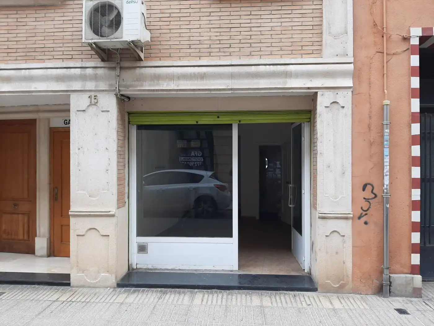 Business premises for sale in Casc Urbà, imagen 2