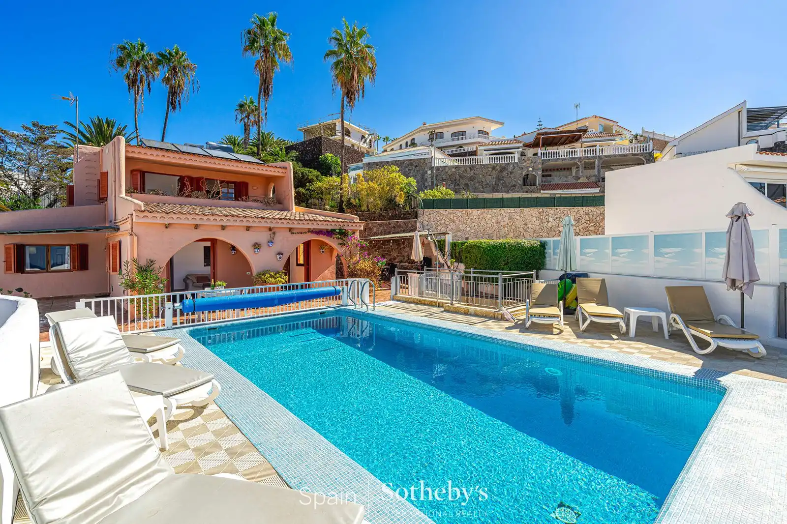 Piscina de Casa o xalet en venda en Adeje amb Aire condicionat, Jardí privat i Terrassa