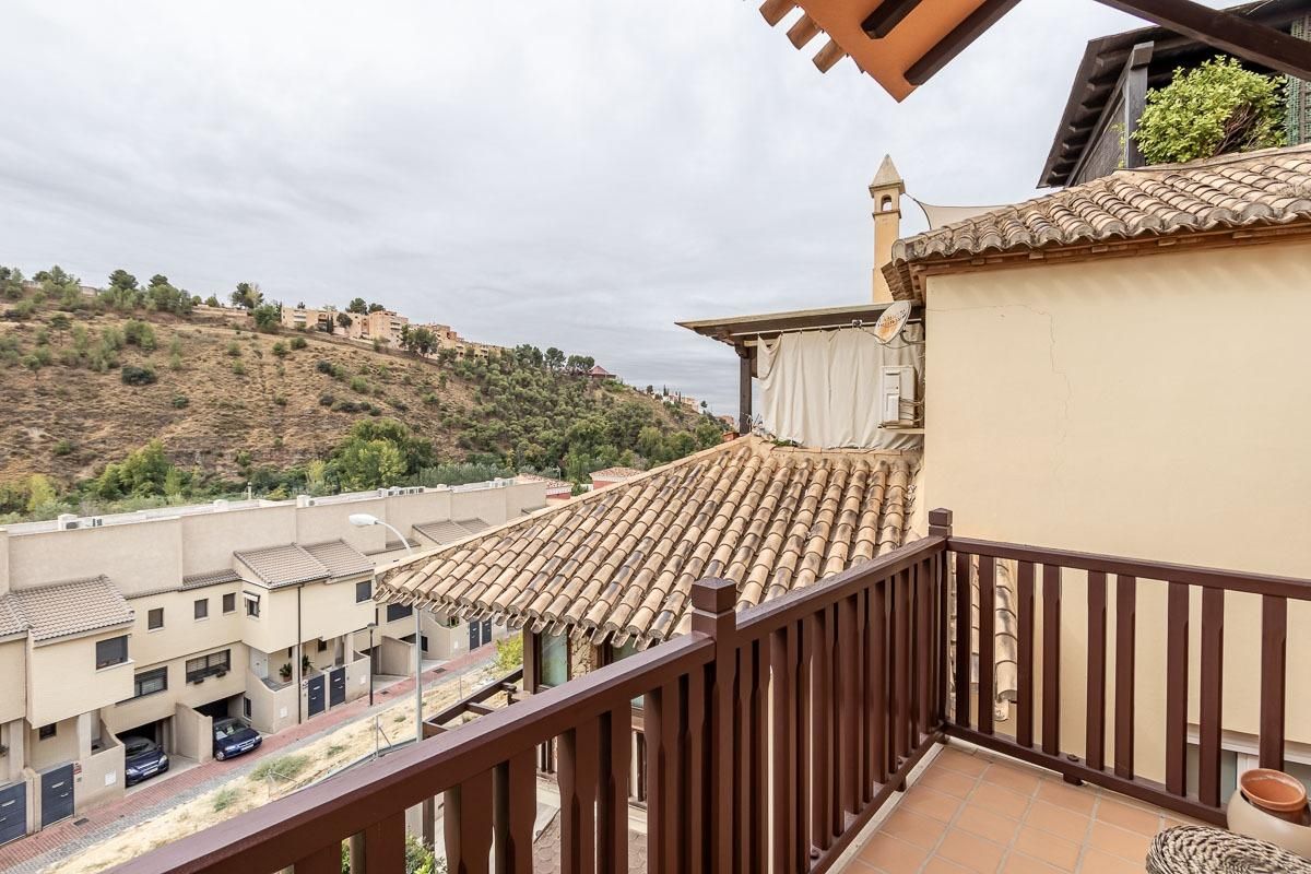 Balcony of House or chalet for sale in  Granada Capital  with Air Conditioner, Heating and Private garden