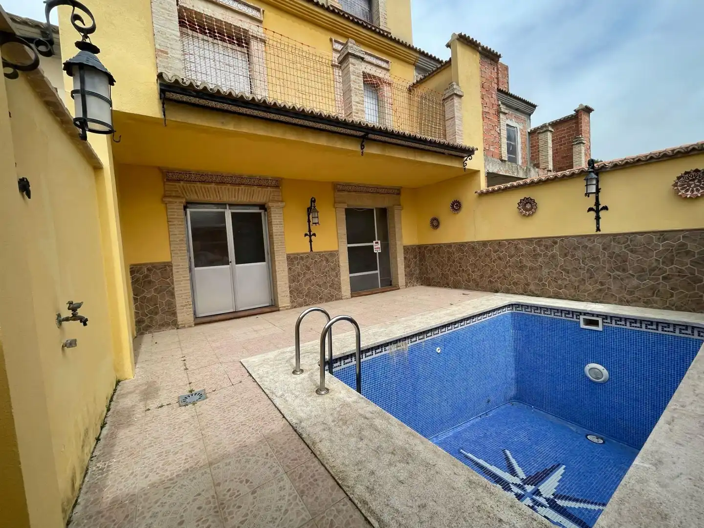 Houses for sale in Lopera
