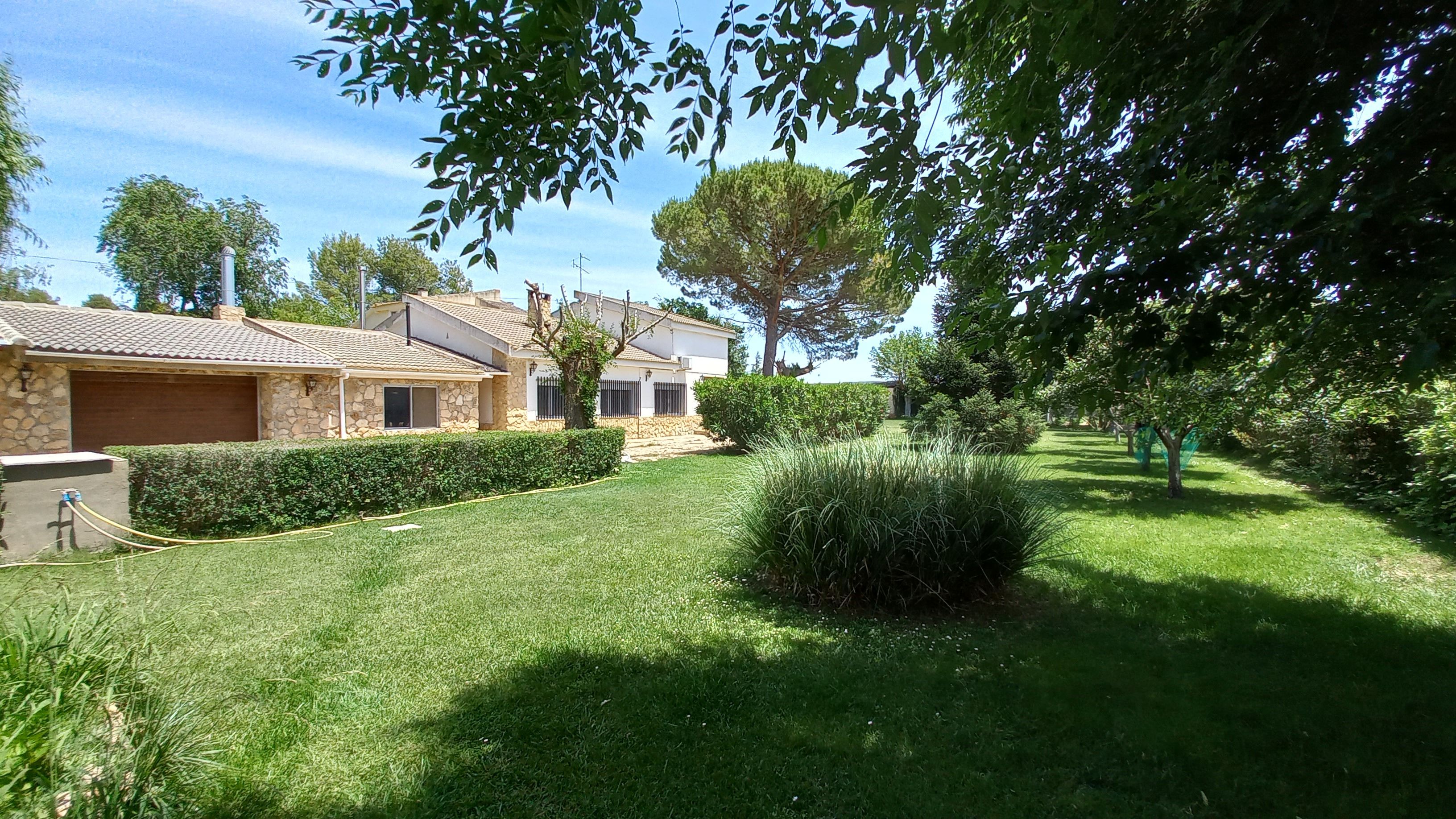 Jardín de Casa o chalet en venta en  Albacete Capital con Aire acondicionado, Calefacción y Jardín privado