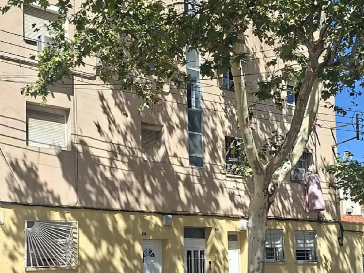 Vista exterior de Pis en venda en Sabadell