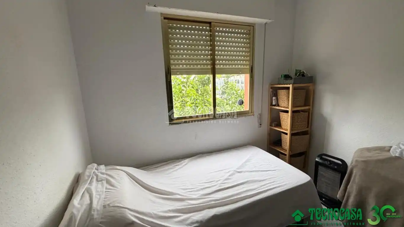 Habitación de Casa adosada en venta en Candeleda con Aire acondicionado, Terraza y Balcón