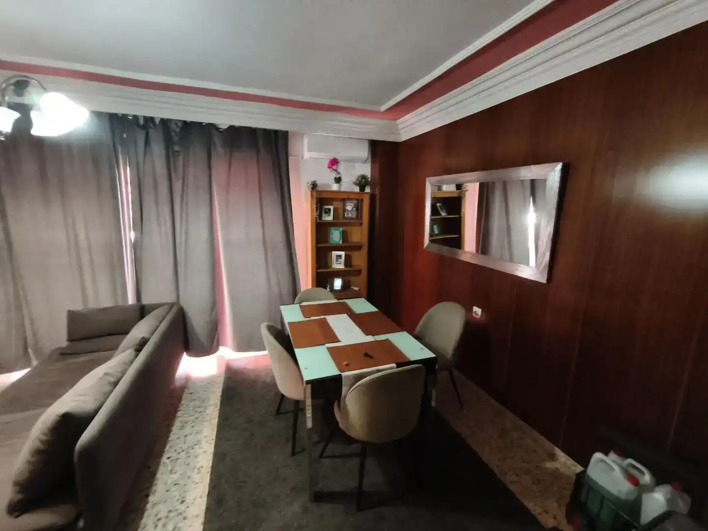Comedor de Piso para compartir en Las Trescientas - San Francisco - Ciudad Vergel  