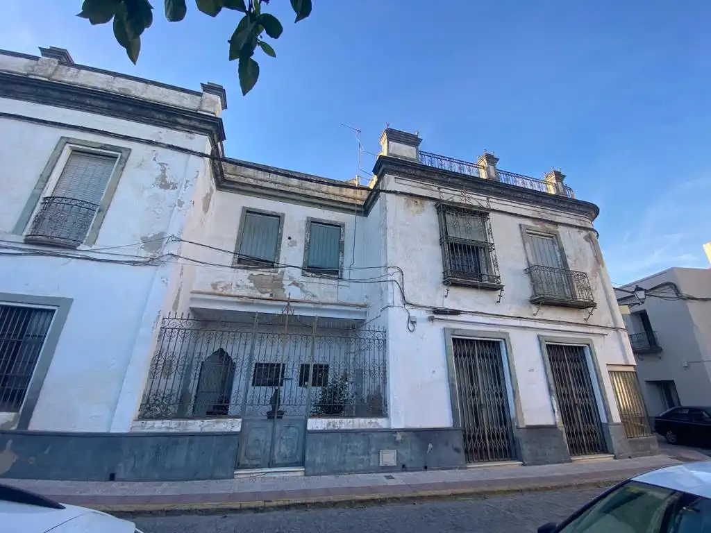 Casa en venda a Lora del Río