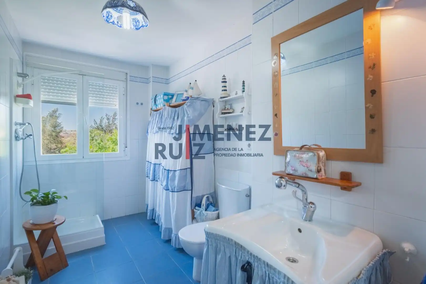 Baño de Piso en venta en El Puerto de Santa María con Piscina comunitaria