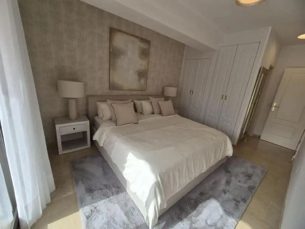 Dormitori de Apartament de lloguer en Marbella amb Aire condicionat, Terrassa i Traster