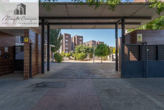 Garaje en Venta en Calle de Circunvalación, 2 en Carretera de Granada - La Alcazaba