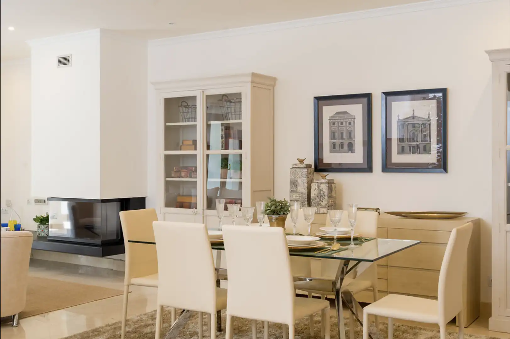 Menjador de Apartament de lloguer en Marbella amb Aire condicionat, Terrassa i Moblat