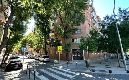 Exterior view of Flat for sale in  Madrid Capital  with Terrace