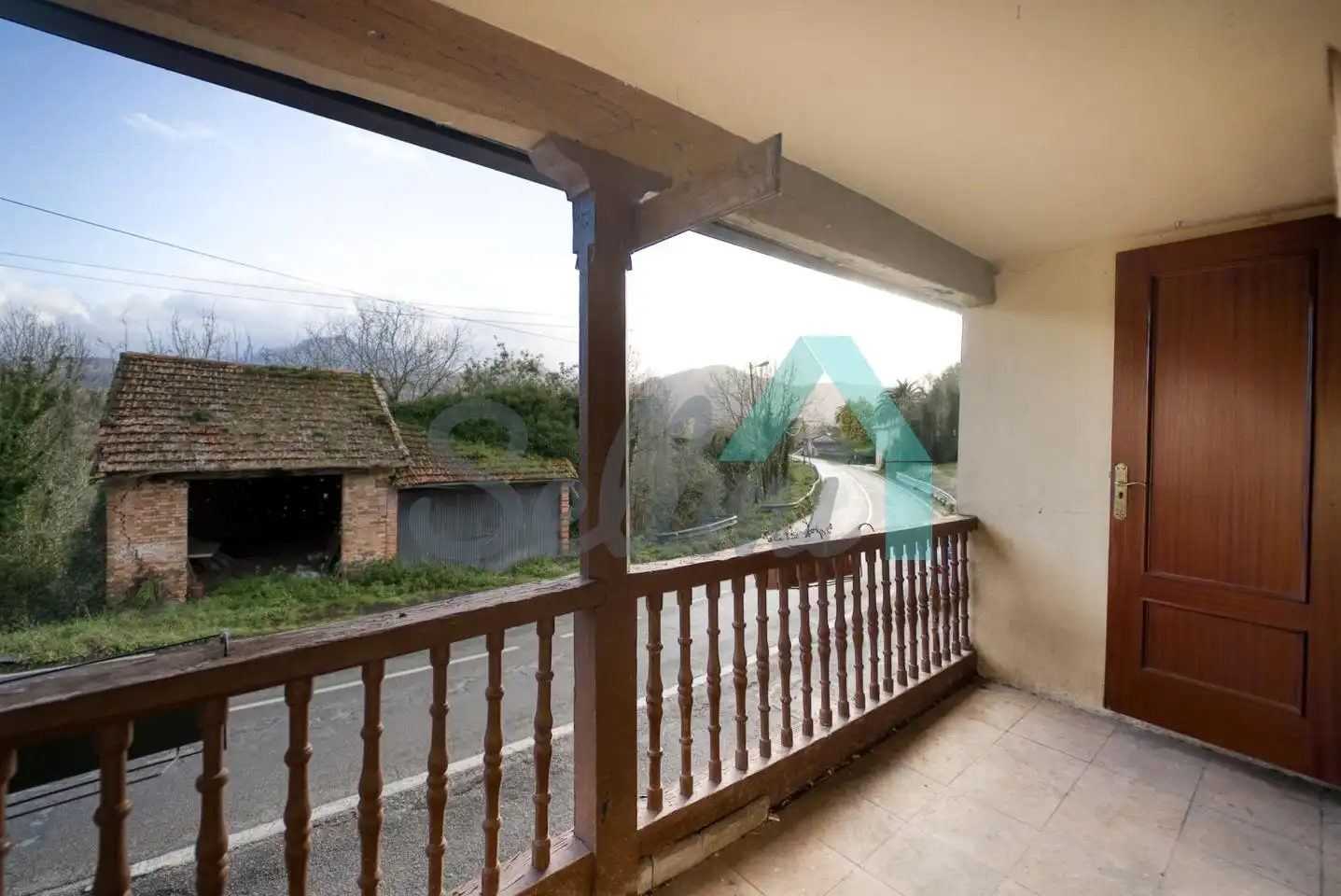 Terrassa de Casa o xalet en venda en Oviedo  amb Calefacció, Jardí privat i Terrassa
