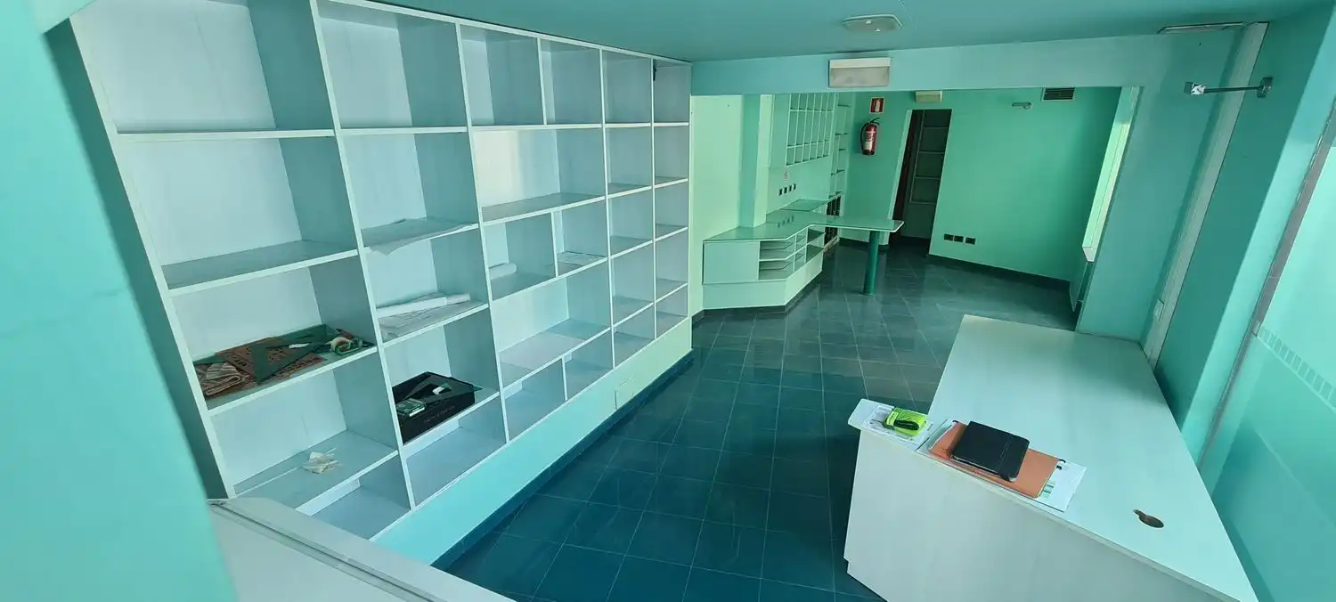 Local comercial en venta en Chao