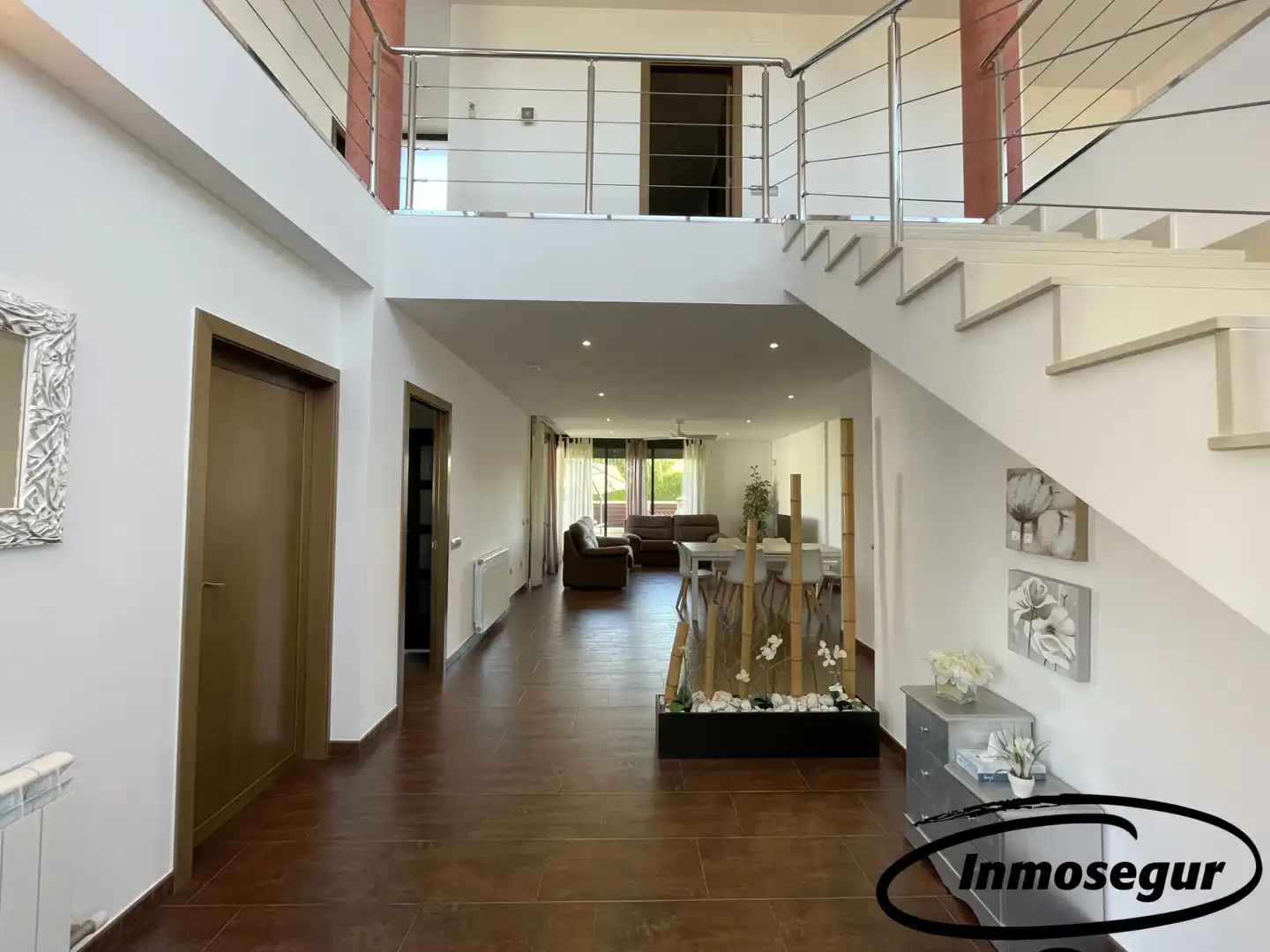Detached house with terrace for sale in Carrer Lluís Domènech I Montaner 13, imagen 4