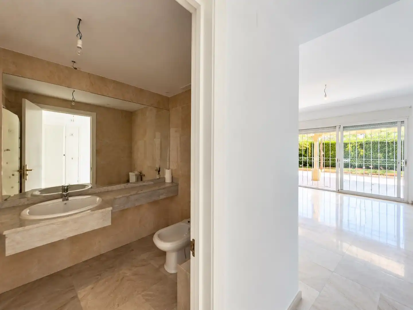 Piso con piscina en venta en San Pedro de Alcántara, imagen 9