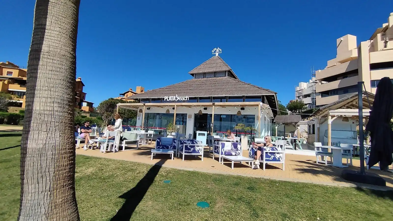 Apartamento de alquiler en Estepona con Terraza, Amueblado y Internet