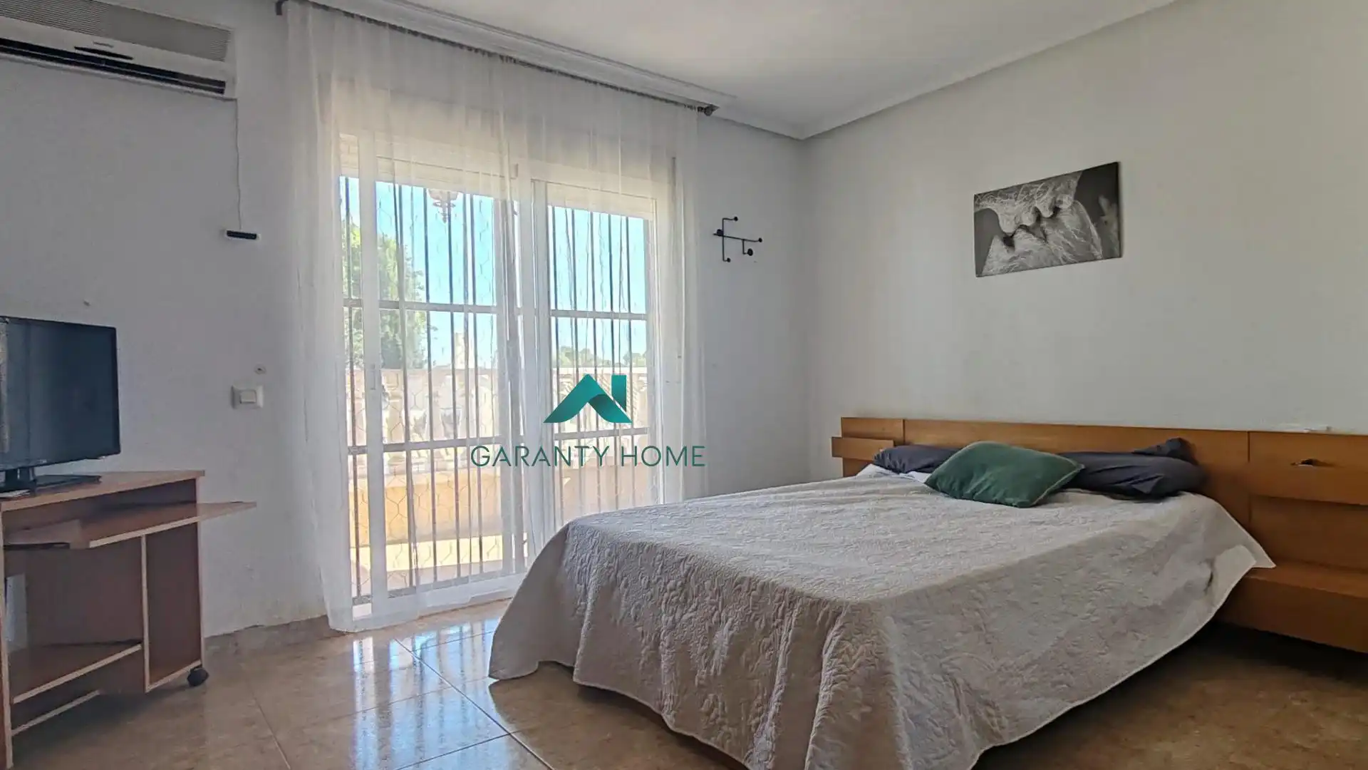 Dormitori de Casa o xalet en venda en Cartagena amb Aire condicionat i Balcó