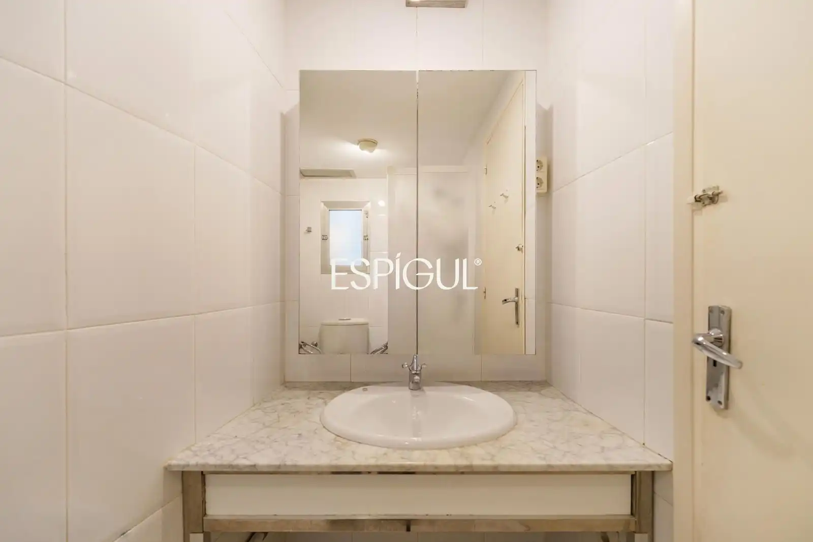 Baño de Piso en venta en Barcelona con Calefacción, Parquet y Terraza
