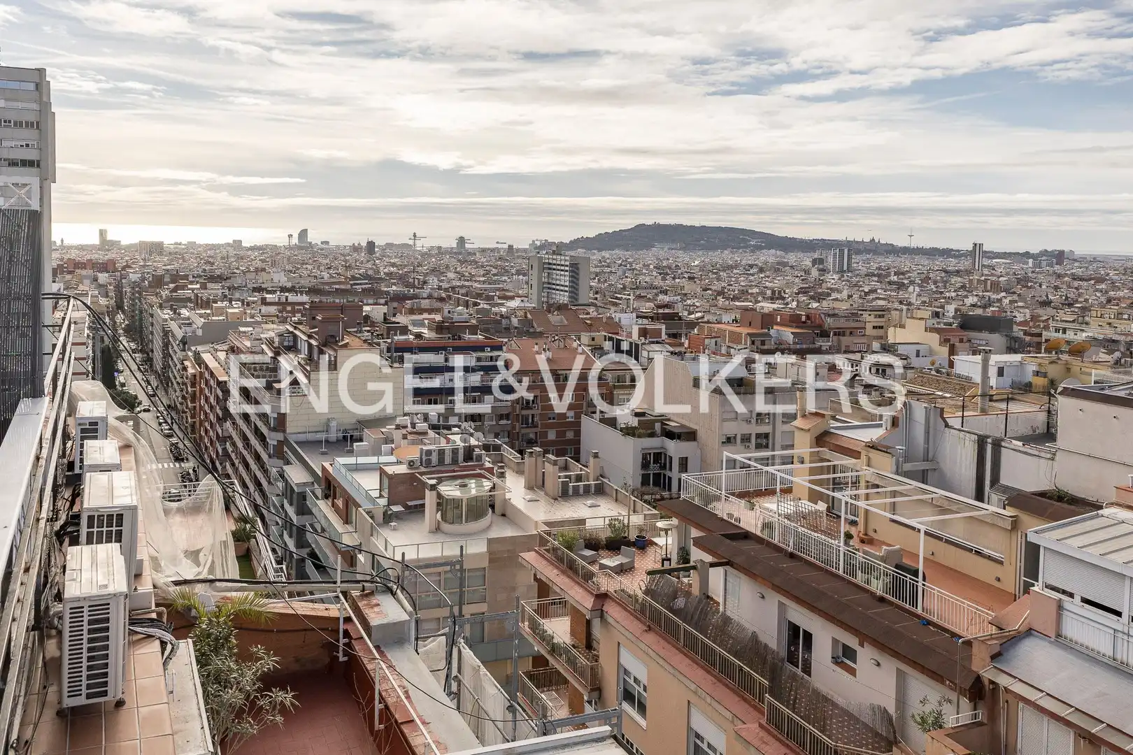 Außenansicht von Dachboden zur Miete in Barcelona mit Klimaanlage, Heizung und Parkett