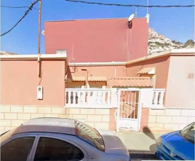 Adosado en venta en Calle RUANO 19