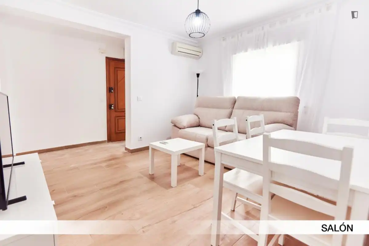 Habitación en El Plantinar – Avda. La Paz - El Juncal