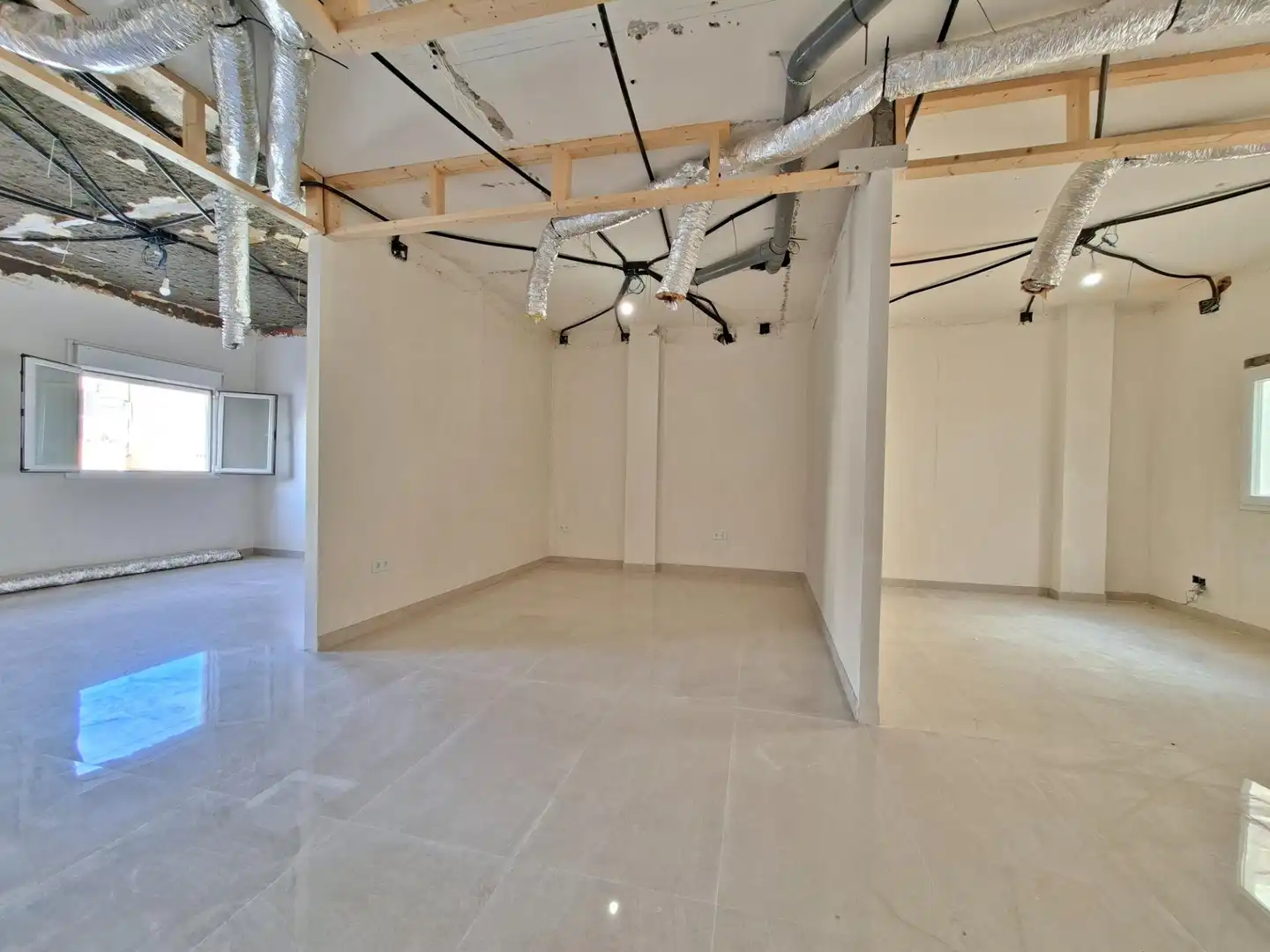 Commercial properties for sale in Roquetas de Mar