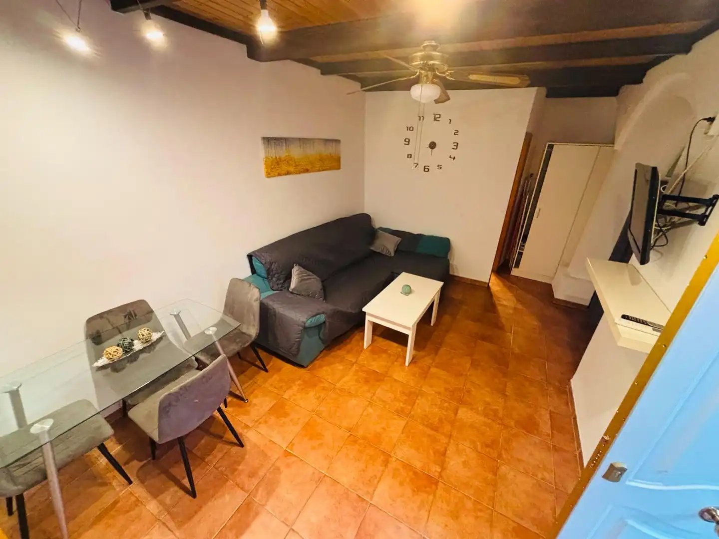 Sala de estar de Estudio de alquiler en Córdoba con Aire acondicionado y Amueblado