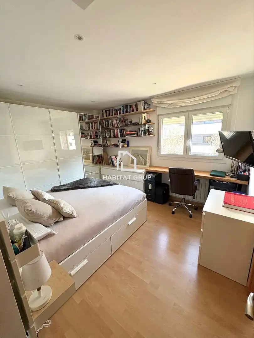 Habitación de Piso en venta en Sant Just Desvern con Calefacción, Terraza y Piscina comunitaria