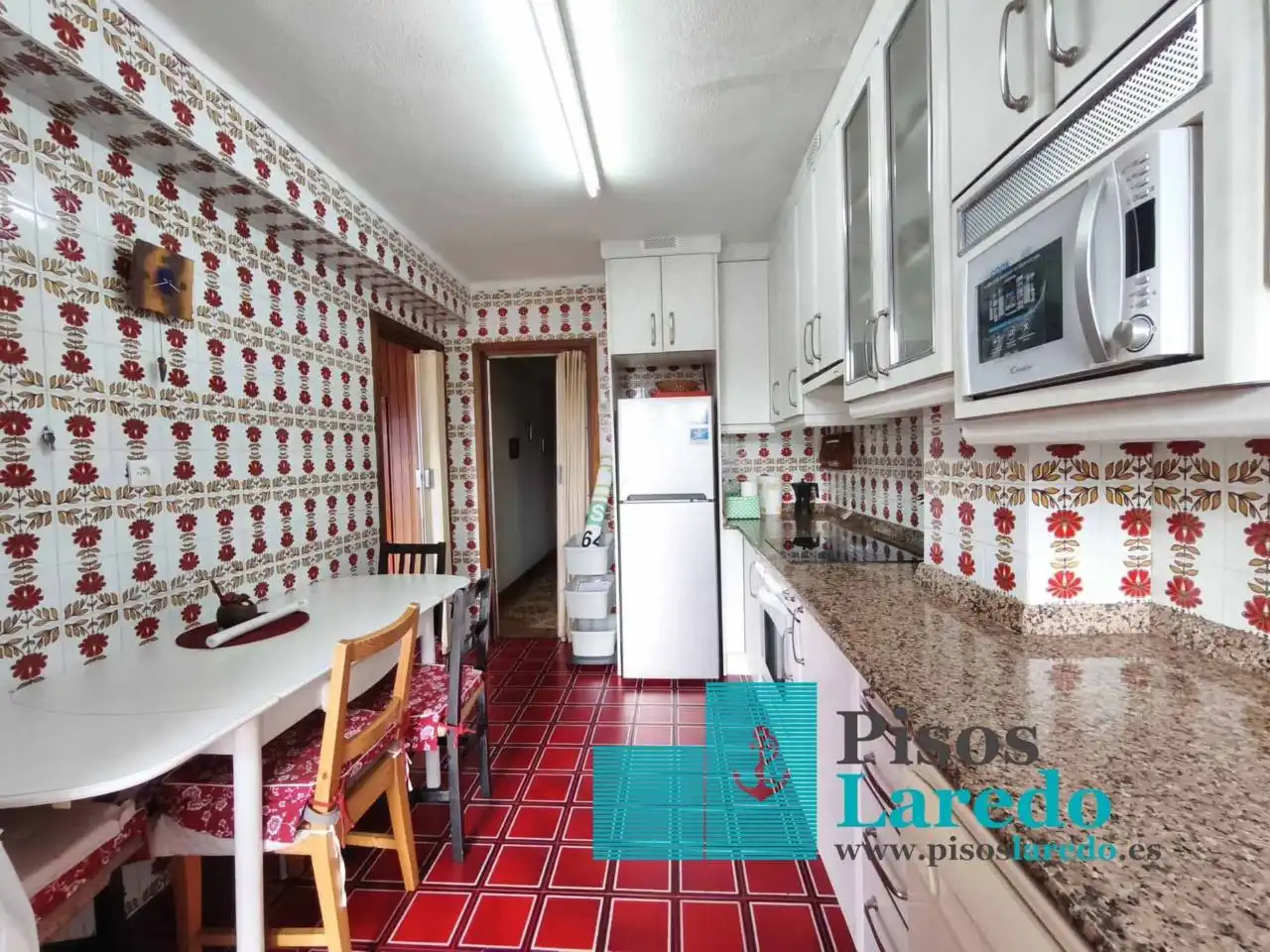 Casa o xalet en venda a Calle Mies, Ampuero