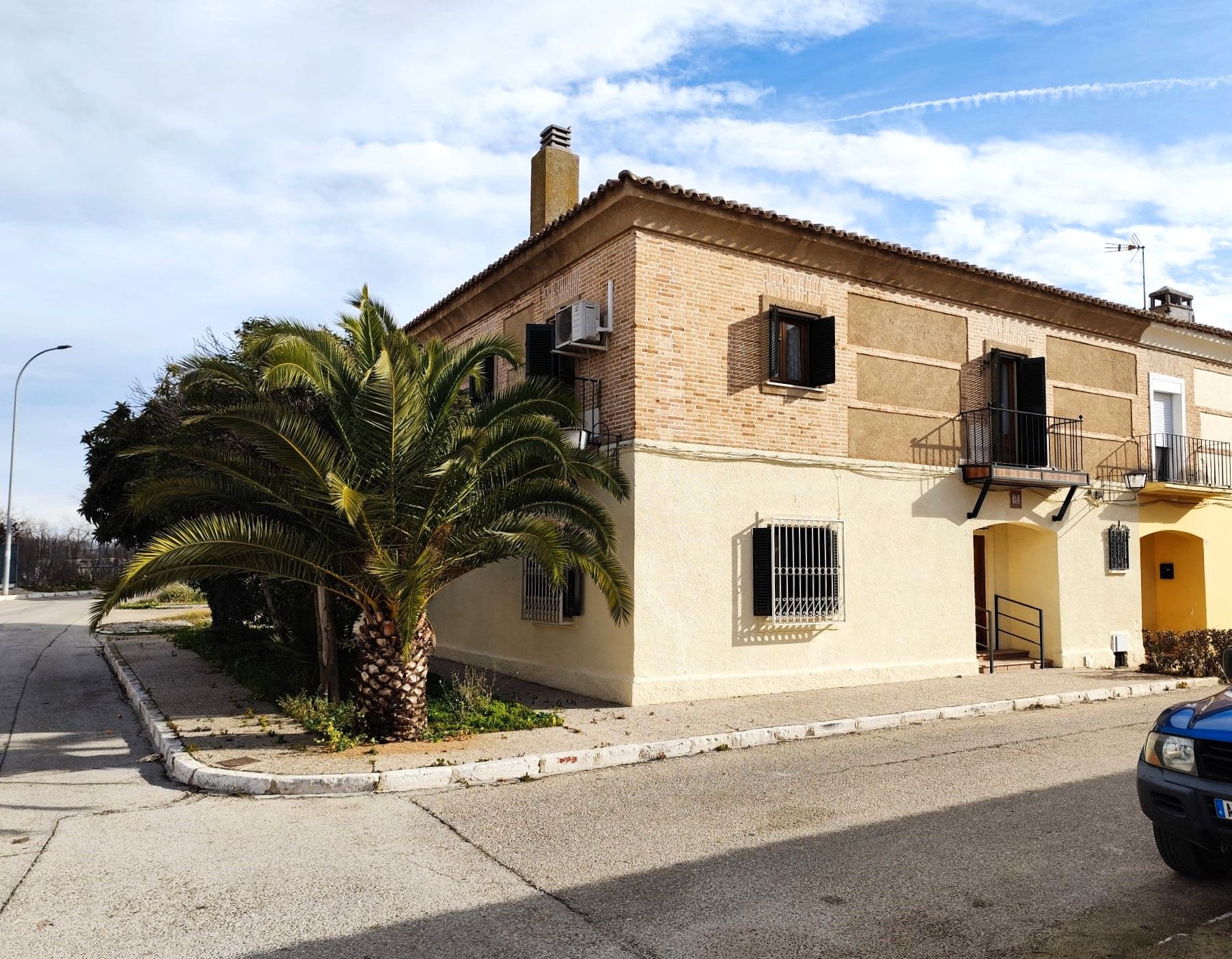 Exterior view of Single-family semi-detached for sale in Aranjuez  with Air Conditioner, Heating and Terrace