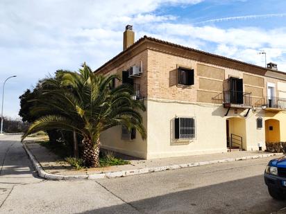 Vista exterior de Casa adosada en venda en Aranjuez amb Aire condicionat, Calefacció i Terrassa