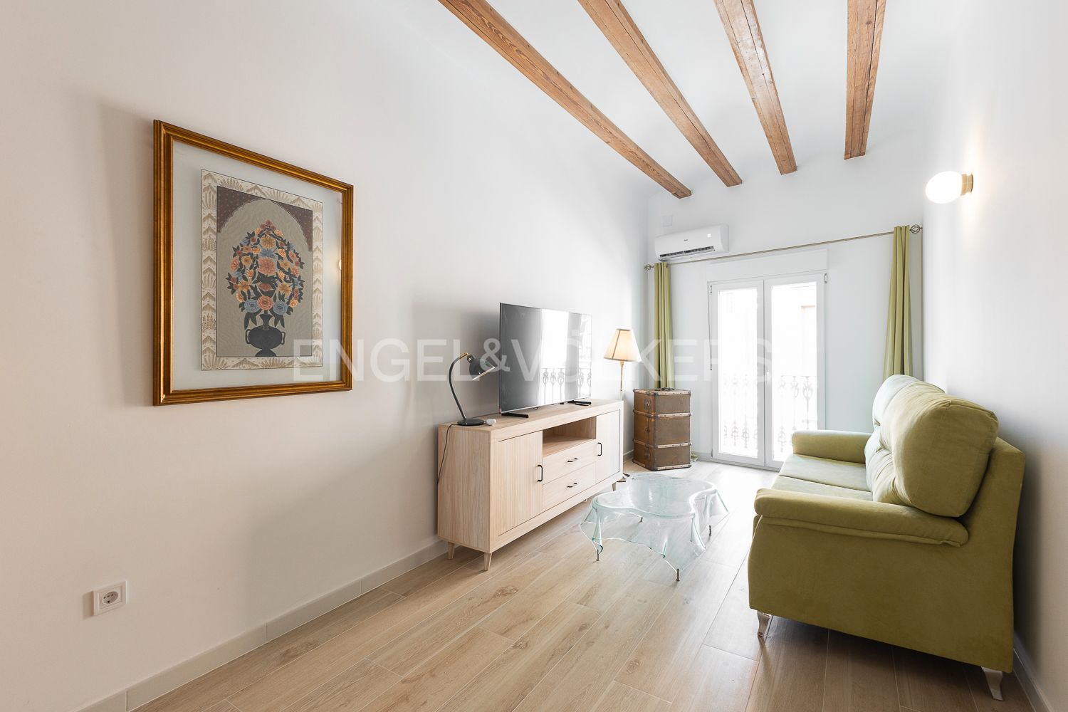 Vista exterior de Apartament de lloguer en  Valencia Capital amb Aire condicionat, Calefacció i Parquet