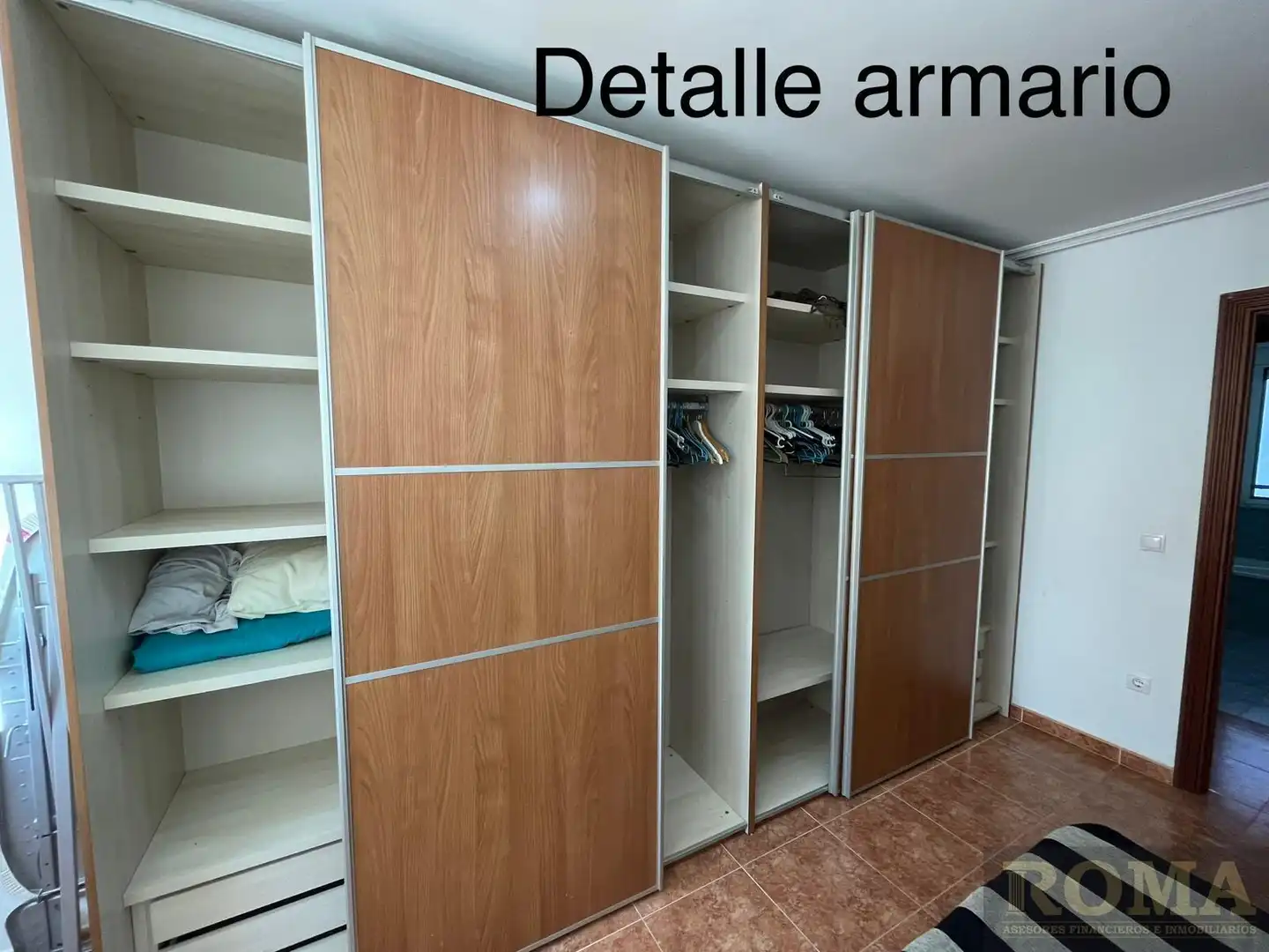 Habitación de Piso en venta en Carbajosa de la Sagrada con Calefacción, Terraza y Amueblado