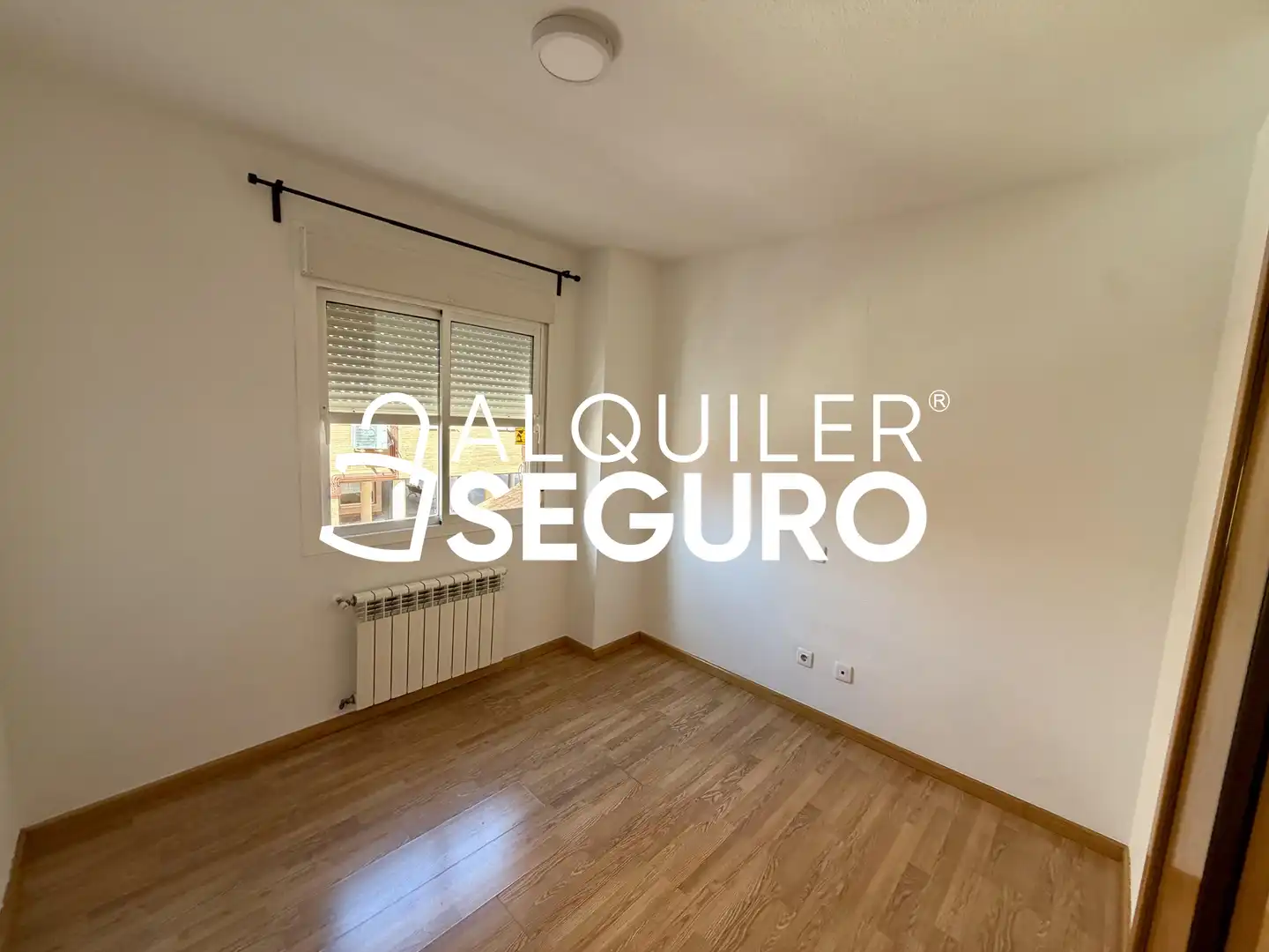 Habitación de Piso de alquiler en Valdemoro con Aire acondicionado, Calefacción y Piscina
