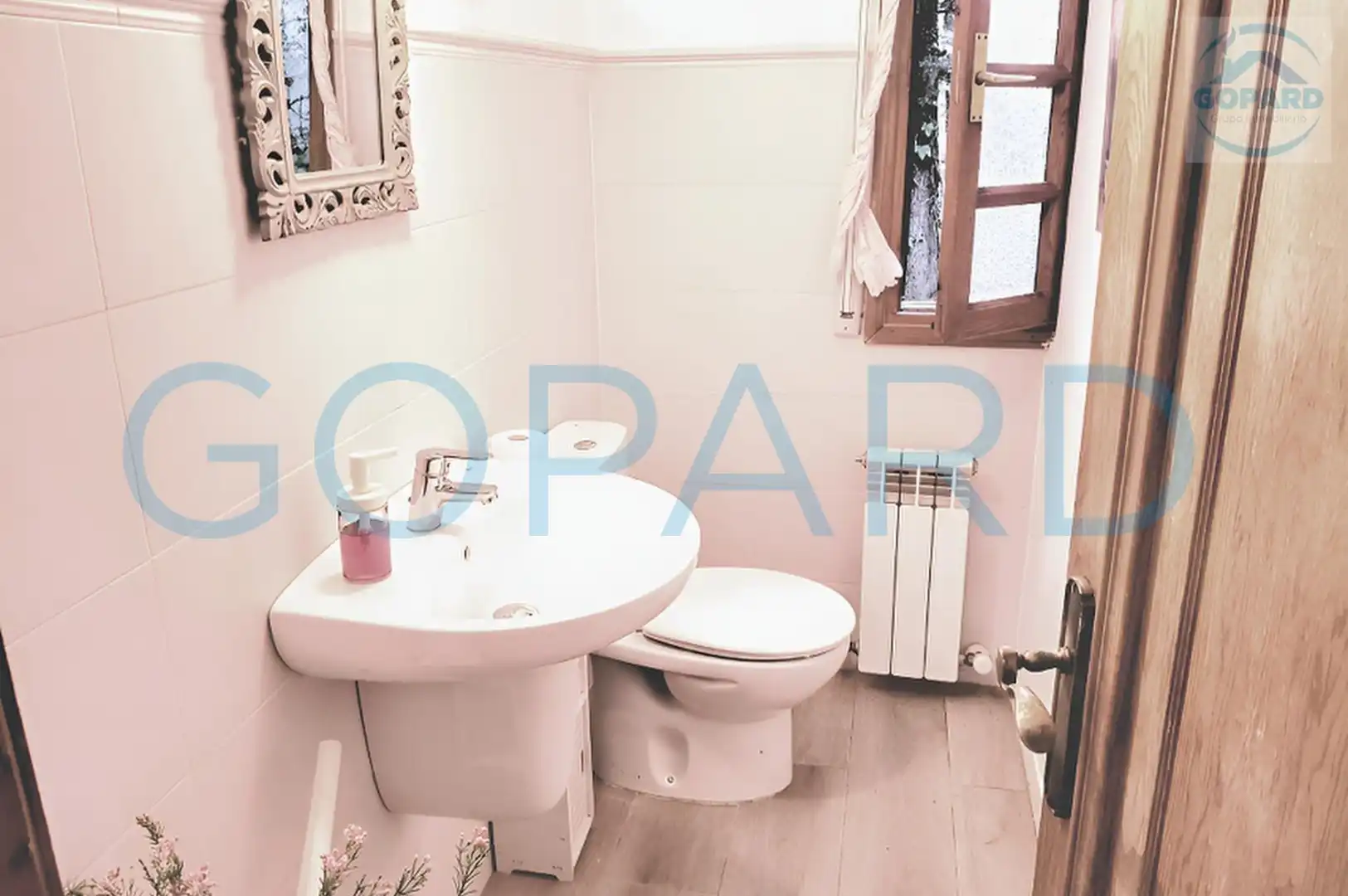 Baño de Casa o chalet en venta en Alpedrete con Calefacción, Jardín privado y Parquet