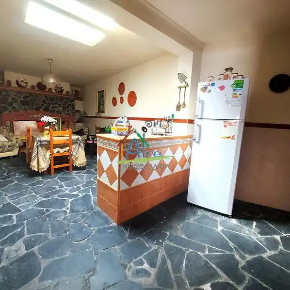 Cocina de Casa adosada en venta en Cala con Terraza, Trastero y Amueblado