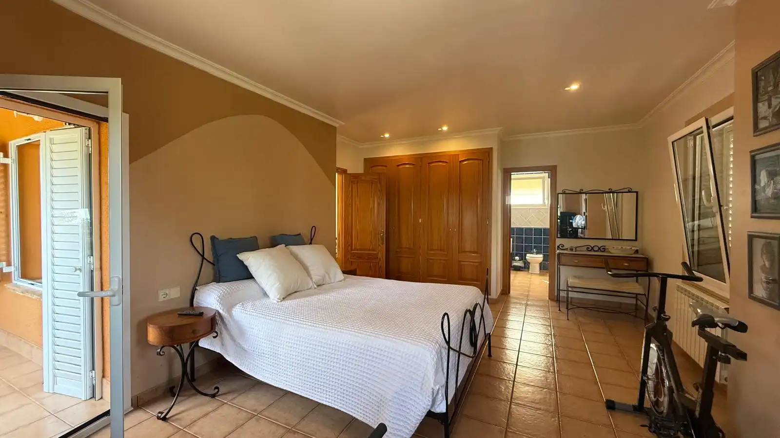 Habitación de Casa o chalet en venta en Begur con Aire acondicionado, Calefacción y Jardín privado