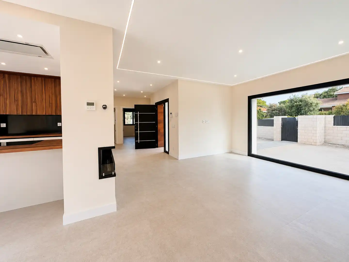 House with pool for sale in Eurovillas, imagen 2