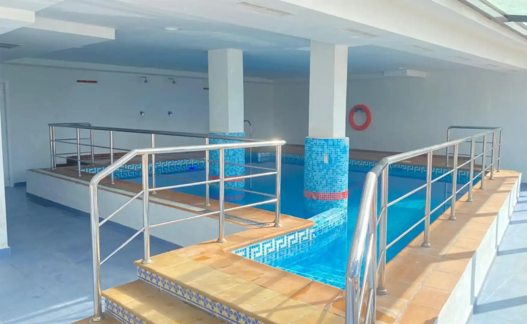 Piscina de Apartament en venda en Alcolea amb Aire condicionat, Jardí privat i Traster