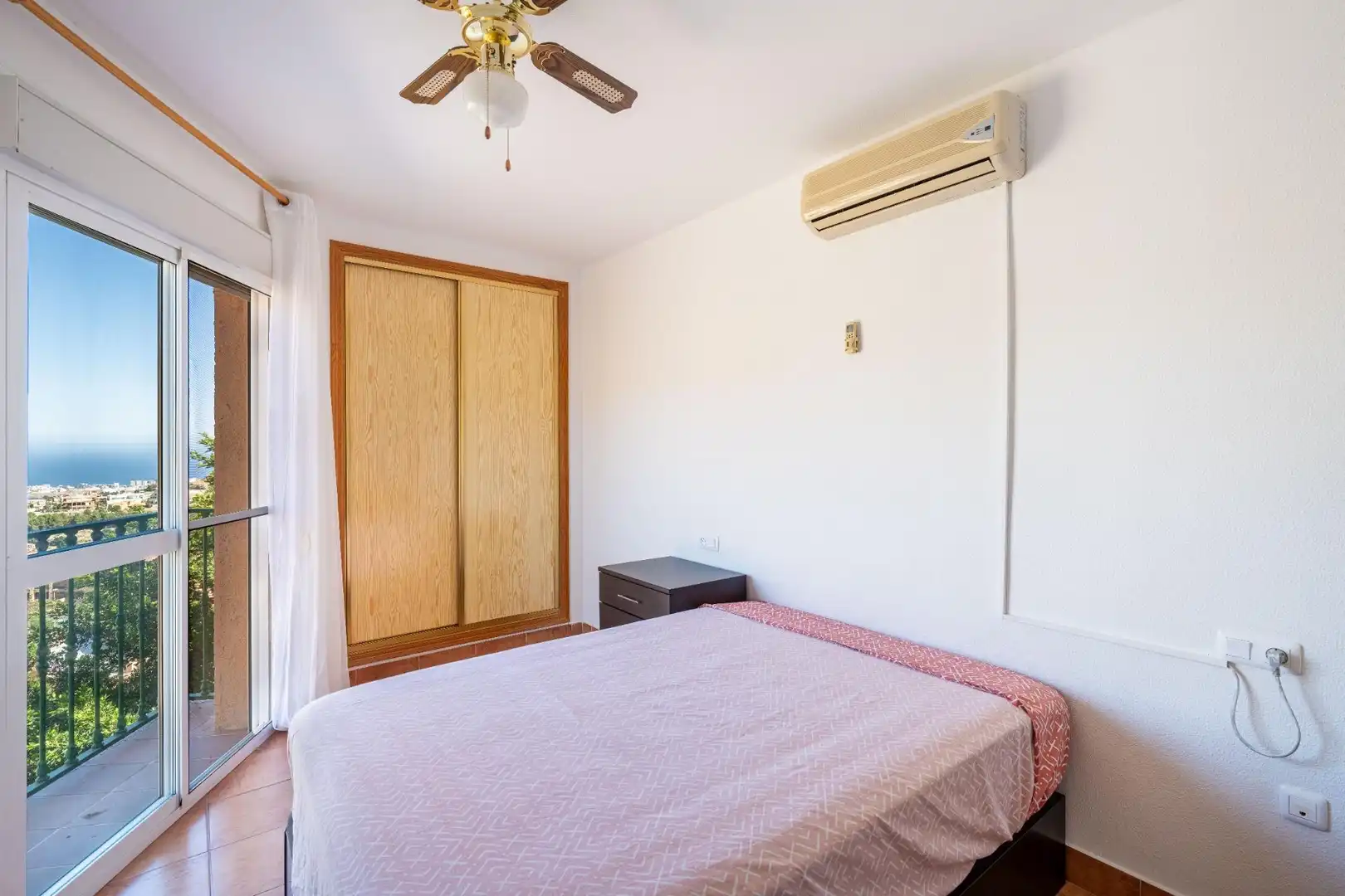 Habitación de Dúplex en venta en Vícar con Aire acondicionado, Calefacción y Jardín privado