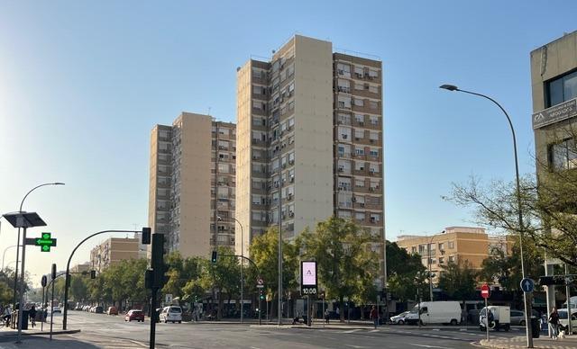 Photo 1 of Flat for sale in Ronda Pio XII, Cruz Roja, Sevilla