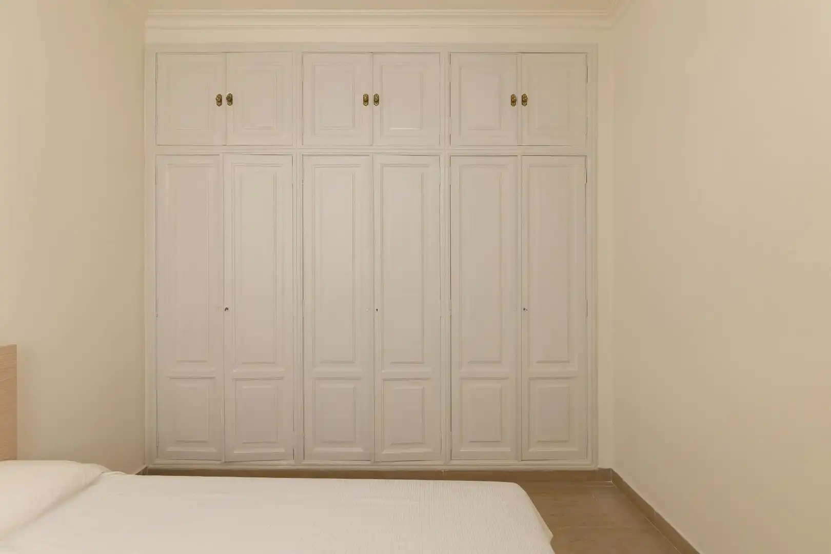 Habitación de Piso para compartir en Valencia con Calefacción y Lavadora