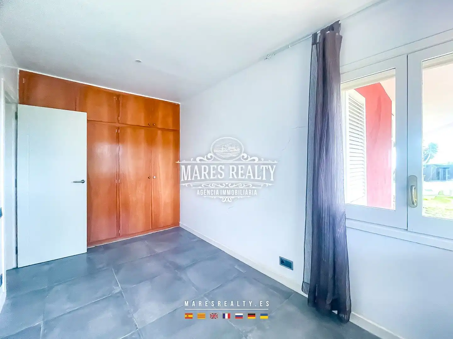 Vista exterior de Casa o xalet en venda en Mataró amb Calefacció, Jardí privat i Terrassa