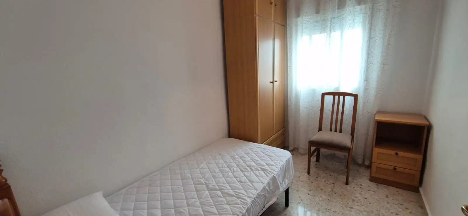 Habitación de Piso de alquiler en Badajoz con Aire acondicionado, Calefacción y Terraza