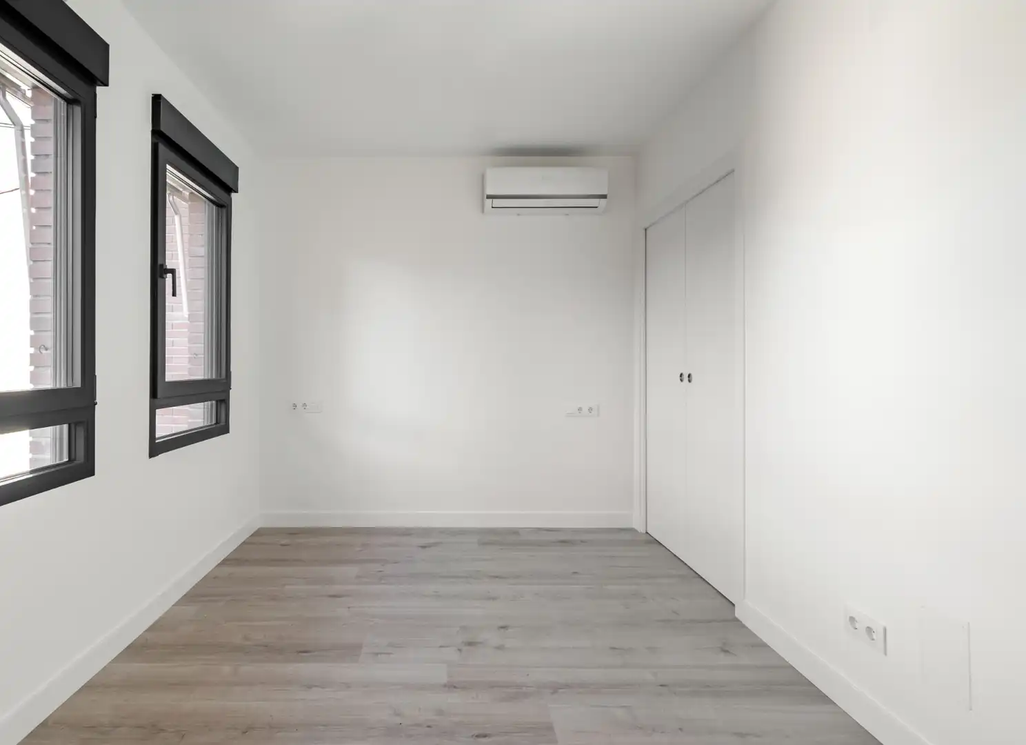 Bedroom of Flat for sale in Madrid  with Air Conditioner and Heating